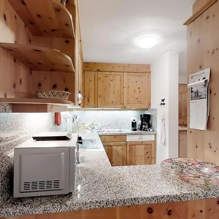 Polaschin E12 Apartment *
